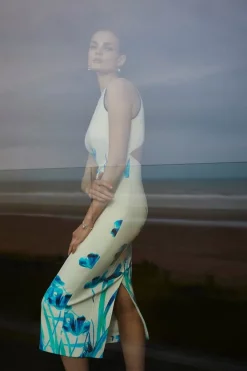 Best Sale ❤️ Karen Millen Chaos Cut Out Woven Pencil 👗 Dress - white ⭐