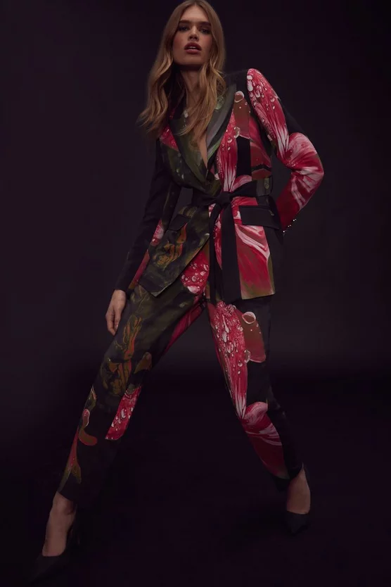 Promo ๐ Karen Millen Shadow Crepe Soft Woven Trouser - floral ๐ 3 Promo ๐ Karen Millen Shadow Crepe Soft Woven Trouser - floral ๐