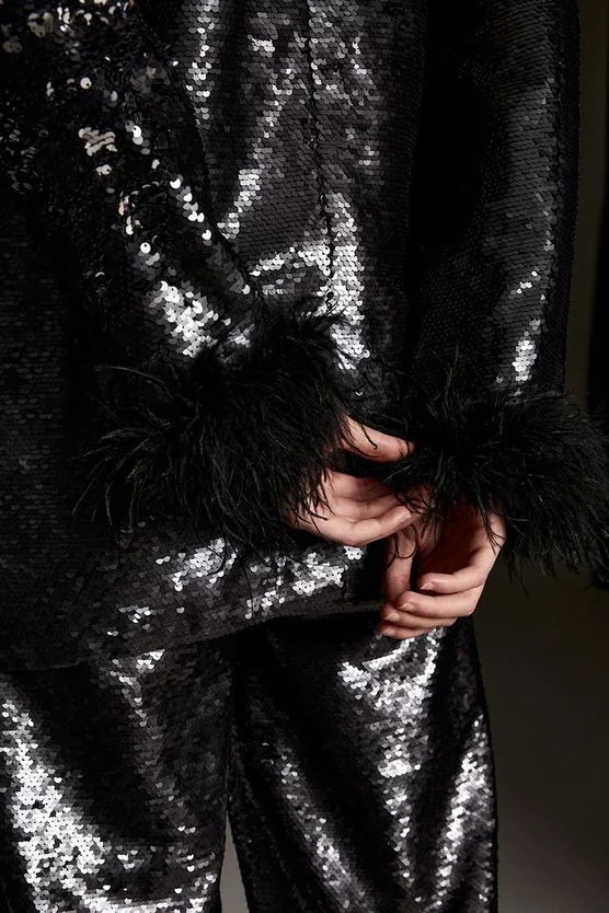 Deals 🤩 Karen Millen Feather & Sequin Tailored Single Breasted Jacket - black 🤩 9 Deals 🤩 Karen Millen Feather & Sequin Tailored Single Breasted Jacket - black 🤩 - Image 7