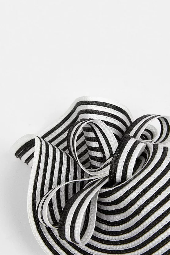 Discount 👍 Karen Millen Asymmetric Spiral Trim Fascinator - mono 🔥 5 Discount 👍 Karen Millen Asymmetric Spiral Trim Fascinator - mono 🔥 - Image 3