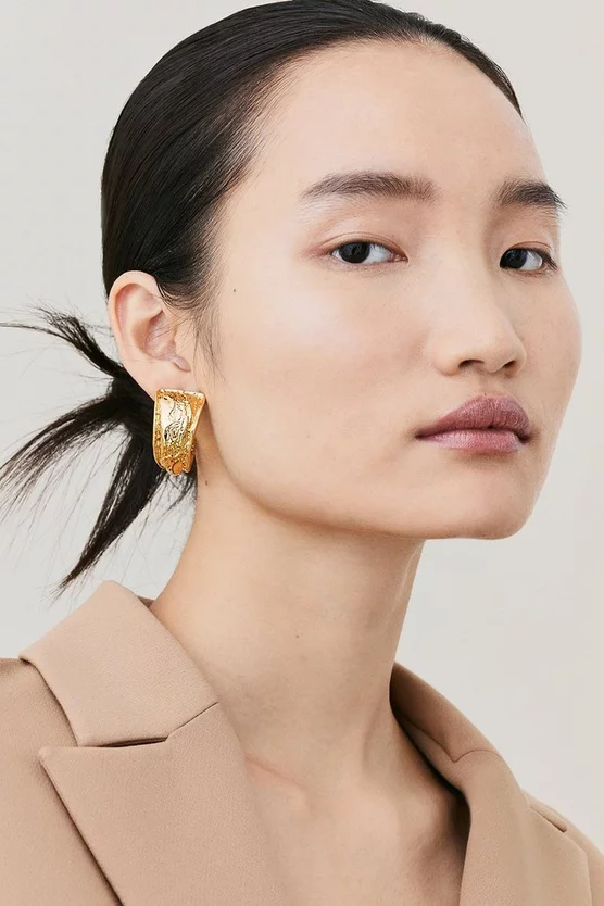Deals ๐ Karen Millen Gold Plated Chunky Hoop Earrings ๐งจ 7 Deals ๐ Karen Millen Gold Plated Chunky Hoop Earrings ๐งจ - Image 5